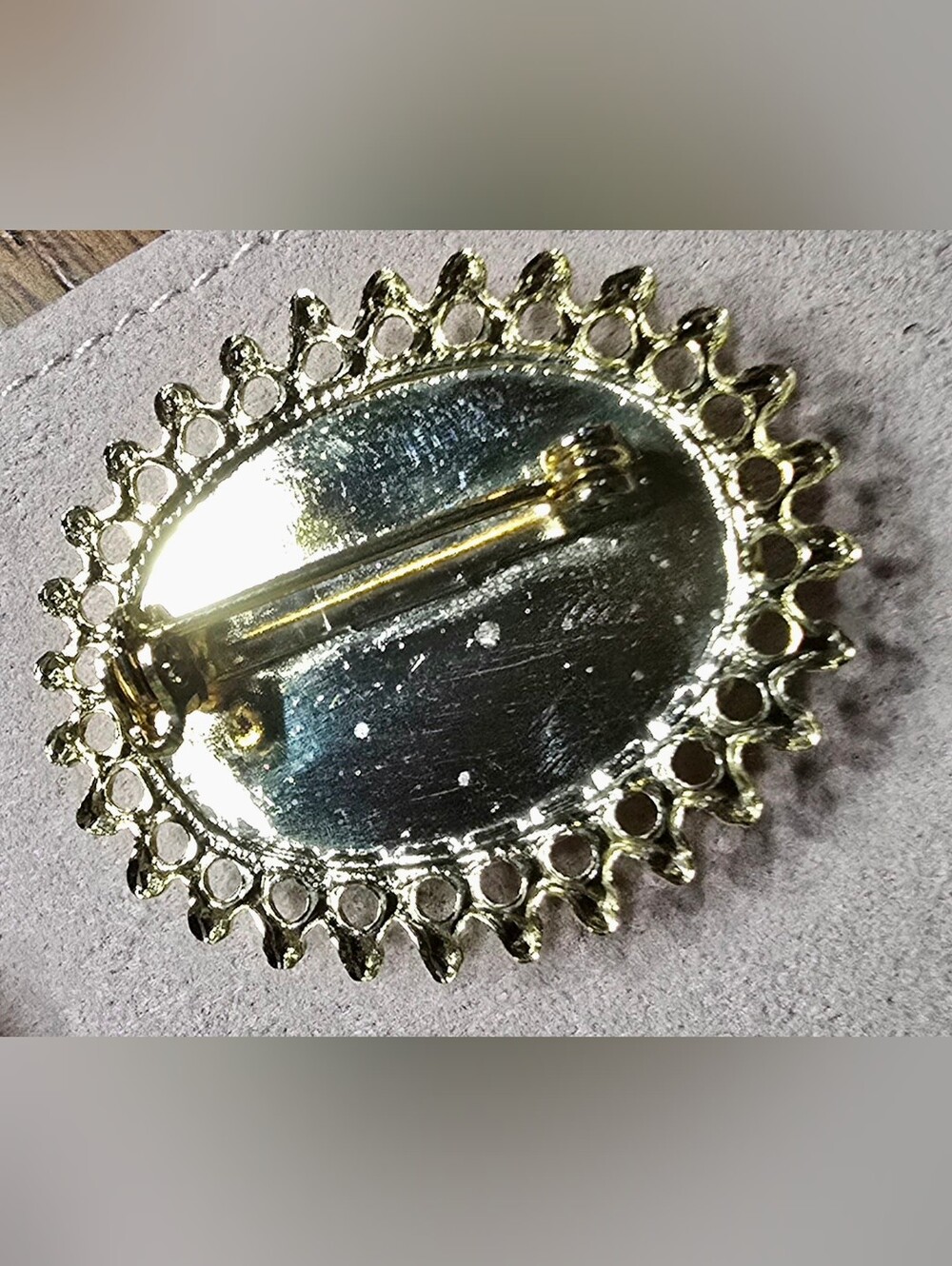Vintage Gold Tone White Cabochon 4 Pc Set Ring Brooch Necklace (Lg and Sm) - Picture 4 of 12